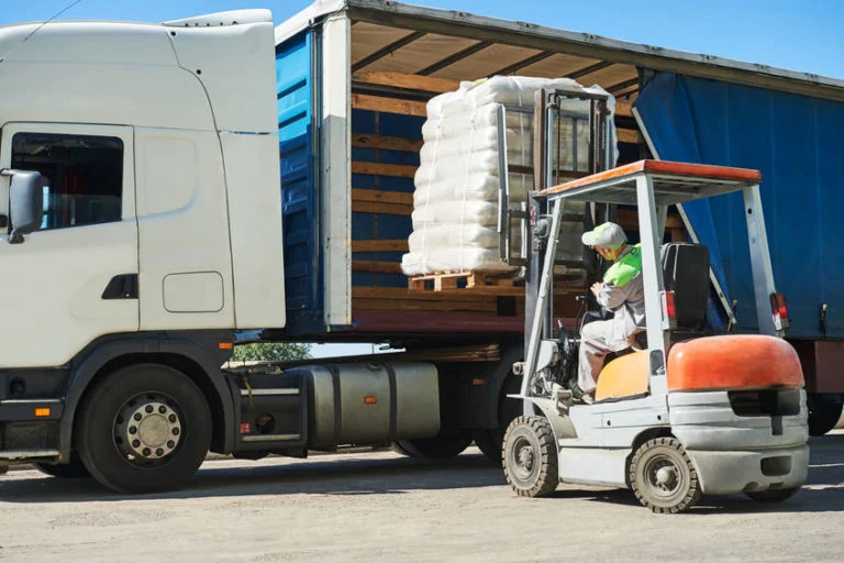 Palletised freight loaded on a tautliner